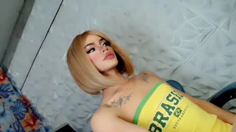 Snapshot of sexyhotbabe18 chatting on 01-30-25, 12:29 sexyhotbabe18 online show from 01-30-25, 12:29