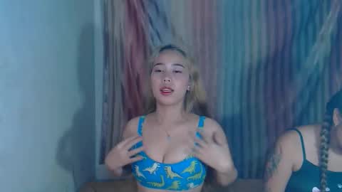 Snapshot of sexyhotbojean chatting on 10-01-25, 06:03 jeanken and jelian online show from 10-01-25, 06:03