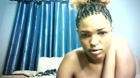 Snapshot of sexyjaz20 chatting on 06-07-26, 01:21 sexy jaz online show from 06-07-26, 01:21