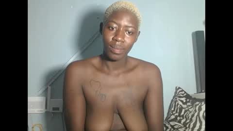 Snapshot of sexykitty48 chatting on 02-05-25, 06:48 FENNY online show from 02-05-25, 06:48