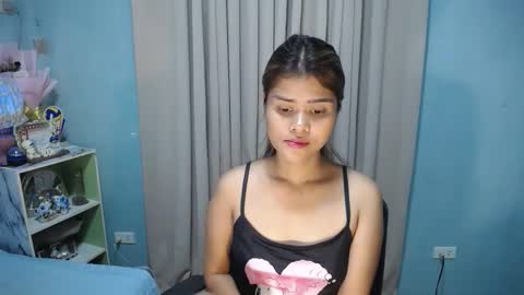 Snapshot of sexylady_pinayx chatting on 11-04-25, 08:24 Call me Bea  online show from 11-04-25, 08:24