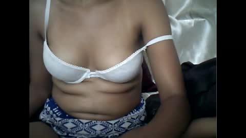 sexylarra12 online show from 01-04-25, 06:09