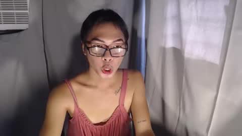 Snapshot of sexylaylia chatting on 11-30-25, 07:12 Laylia3 online show from 11-30-25, 07:12