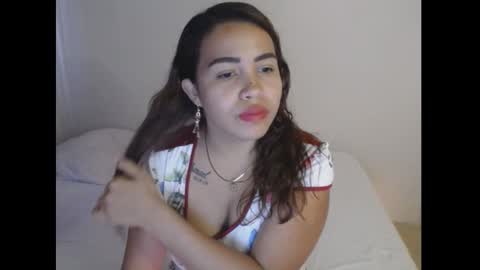 Snapshot of sexyloba_ chatting on 02-21-25, 09:22 sexyloba  independent model online show from 02-21-25, 09:22