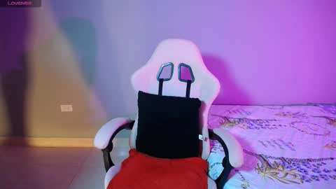 sexyloba  independent model online show from 11-09-25, 12:42