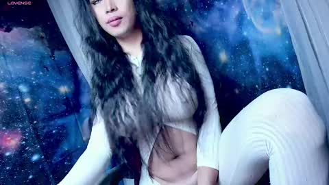 Snapshot of sexylongcockbunny chatting on 10-28-25, 09:06 April online show from 10-28-25, 09:06