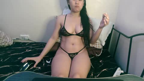 Lily online show from 12-02-24, 10:34