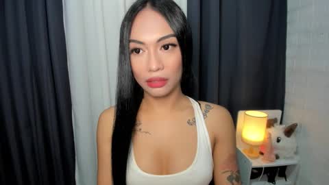 Snapshot of sexylovesappira chatting on 01-05-26, 08:12 maxine online show from 01-05-26, 08:12