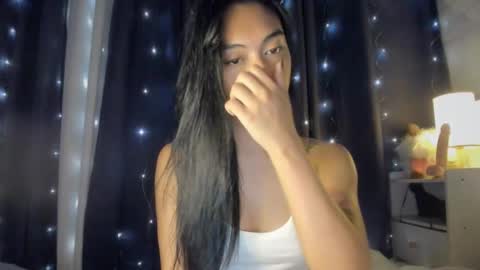 Snapshot of sexylovesappira chatting on 02-11-26, 07:24 maxine online show from 02-11-26, 07:24