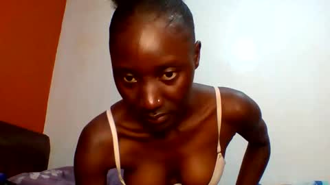 Snapshot of sexylucia5 chatting on 05-02-26, 10:04 sexylucia5 online show from 05-02-26, 10:04