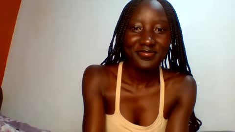 Snapshot of sexylucia5 chatting on 05-19-26, 09:43 sexylucia5 online show from 05-19-26, 09:43