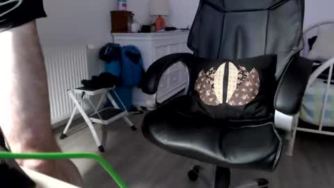 Vincent Vega online show from 02-19-25, 09:58