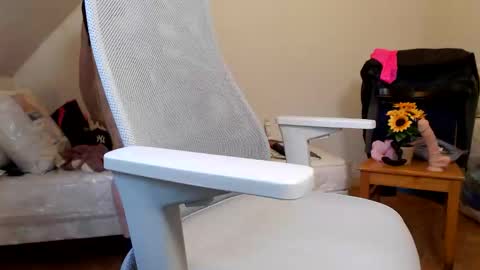 Vincent Vega online show from 10-04-25, 03:43