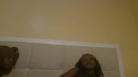 Snapshot of sexymia56 chatting on 09-19-25, 07:10 Miss mia online show from 09-19-25, 07:10