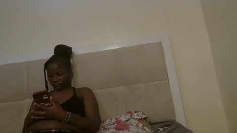 Snapshot of sexymia56 chatting on 10-11-25, 05:39 Miss mia online show from 10-11-25, 05:39