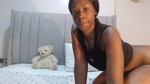 Snapshot of sexymonalisa1 chatting on 05-14-26, 03:02 sexymonalisa1 online show from 05-14-26, 03:02