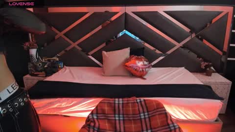 Snapshot of sexynaf chatting on 09-24-25, 07:17 N A F online show from 09-24-25, 07:17