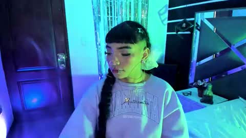 Snapshot of sexynaf chatting on 10-23-25, 08:18 N A F online show from 10-23-25, 08:18