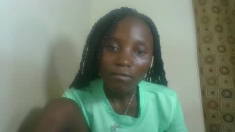 Snapshot of sexyneedle22 chatting on 02-14-25, 07:02 VIVIAN online show from 02-14-25, 07:02