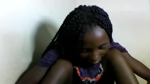 Snapshot of sexyneedle22 chatting on 02-16-25, 04:32 VIVIAN online show from 02-16-25, 04:32