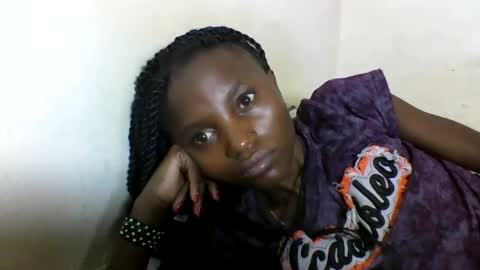 Snapshot of sexyneedle22 chatting on 02-18-25, 05:53 VIVIAN online show from 02-18-25, 05:53