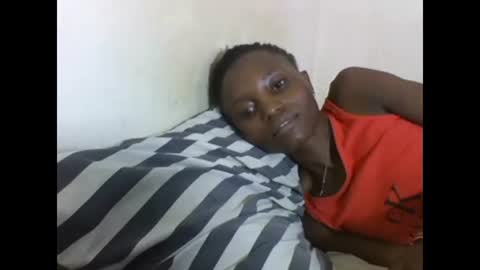 Snapshot of sexyneedle22 chatting on 02-24-25, 12:37 VIVIAN online show from 02-24-25, 12:37