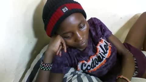 Snapshot of sexyneedle22 chatting on 02-26-25, 08:59 VIVIAN online show from 02-26-25, 08:59