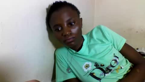 Snapshot of sexyneedle22 chatting on 03-02-25, 06:37 VIVIAN online show from 03-02-25, 06:37