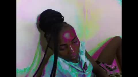 Snapshot of sexyneedle22 chatting on 03-07-25, 11:29 VIVIAN online show from 03-07-25, 11:29