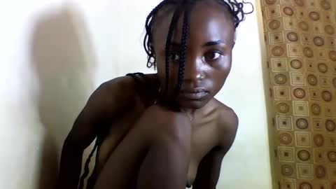 Snapshot of sexyneedle22 chatting on 03-08-25, 08:22 VIVIAN online show from 03-08-25, 08:22