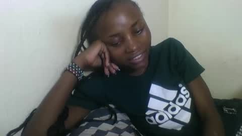 Snapshot of sexyneedle22 chatting on 03-11-25, 06:21 VIVIAN online show from 03-11-25, 06:21