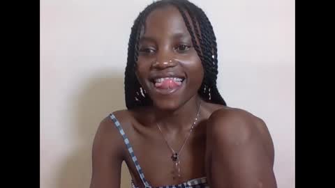 Snapshot of sexyneedle22 chatting on 11-03-25, 08:15 VIVIAN online show from 11-03-25, 08:15