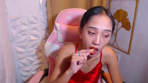 Snapshot of sexypinayirish chatting on 11-05-25, 01:55 IRISH online show from 11-05-25, 01:55