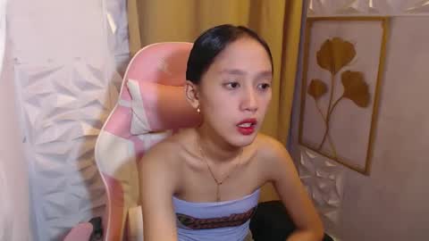 Snapshot of sexypinayirish chatting on 11-25-25, 11:10 IRISH online show from 11-25-25, 11:10