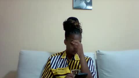 DOVY ACHIENG online show from 02-26-25, 06:54