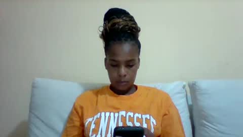 DOVY ACHIENG online show from 03-02-25, 04:10