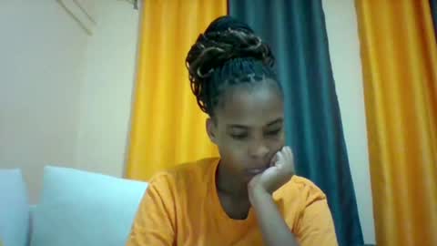 DOVY ACHIENG online show from 03-03-25, 01:21
