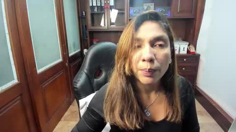 Snapshot of sexyrachel_ chatting on 10-24-25, 07:43 R A C H E L online show from 10-24-25, 07:43