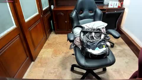 Snapshot of sexyrachel_ chatting on 11-10-25, 12:04 R A C H E L online show from 11-10-25, 12:04