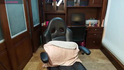 R A C H E L online show from 01-10-26, 12:18