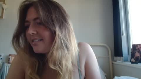 Snapshot of sexyracquelukxx chatting on 11-17-25, 09:26 sexyracquelukxx online show from 11-17-25, 09:26