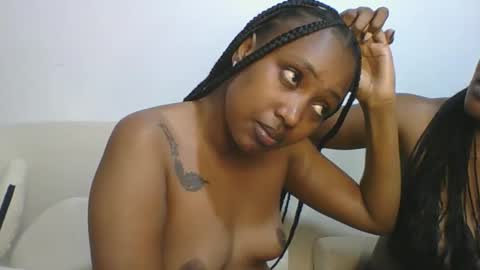 Snapshot of sexyriri22 chatting on 12-02-25, 10:05 sexyriri22 online show from 12-02-25, 10:05