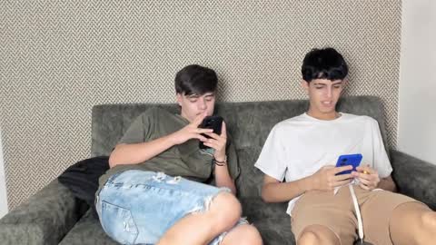 Snapshot of sexys_boys18 chatting on 01-29-25, 06:50 MATIAS-18   THIAHO -18  MAX-19  NICOKALY-19  CAIN-19   MOD ESTEBAN online show from 01-29-25, 06:50