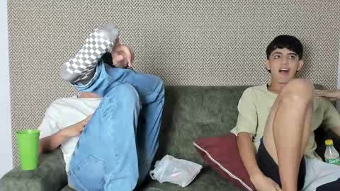 Snapshot of sexys_boys18 chatting on 03-03-25, 01:20 MATIAS-18   THIAHO -18  MAX-19  NICOKALY-19  CAIN-19   MOD ESTEBAN online show from 03-03-25, 01:20