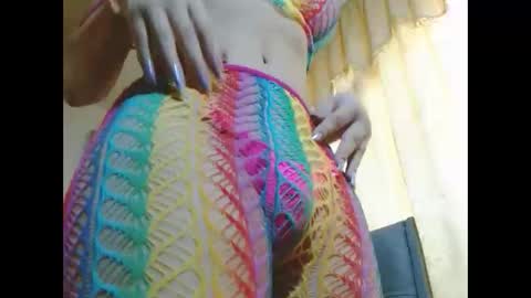 Venus Independent Model online show from 11-25-25, 08:20