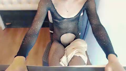 sexyshinixx online show from 09-27-25, 05:12
