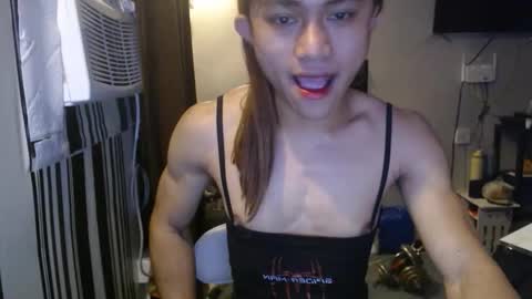 Snapshot of sexystrongcum chatting on 10-12-25, 02:21 sexystrongcum online show from 10-12-25, 02:21