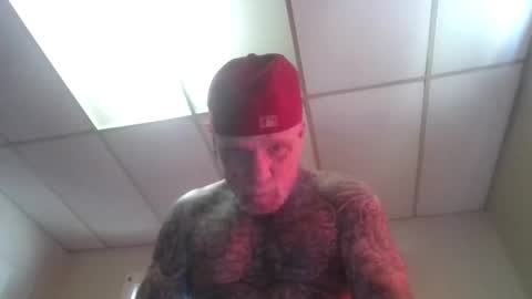 Snapshot of sexytattedcpl417 chatting on 11-03-25, 04:52 sexttattedqueen417 online show from 11-03-25, 04:52