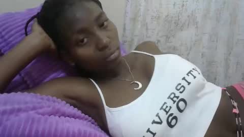 Snapshot of sexytinyy chatting on 11-10-25, 08:02 maria online show from 11-10-25, 08:02