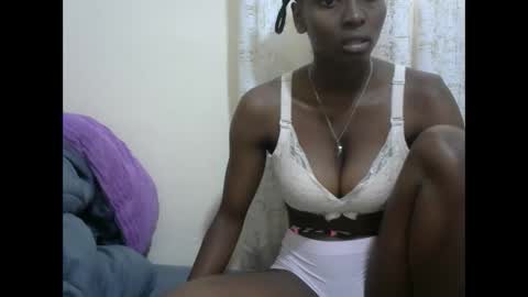 Snapshot of sexytinyy chatting on 01-19-26, 09:24 maria online show from 01-19-26, 09:24